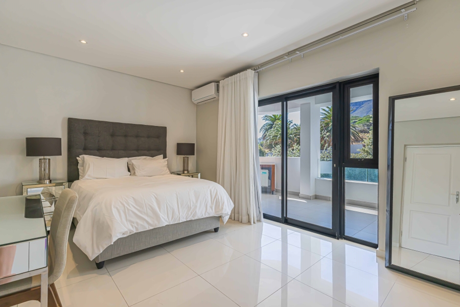 To Let 3 Bedroom Property for Rent in Camps Bay Western Cape